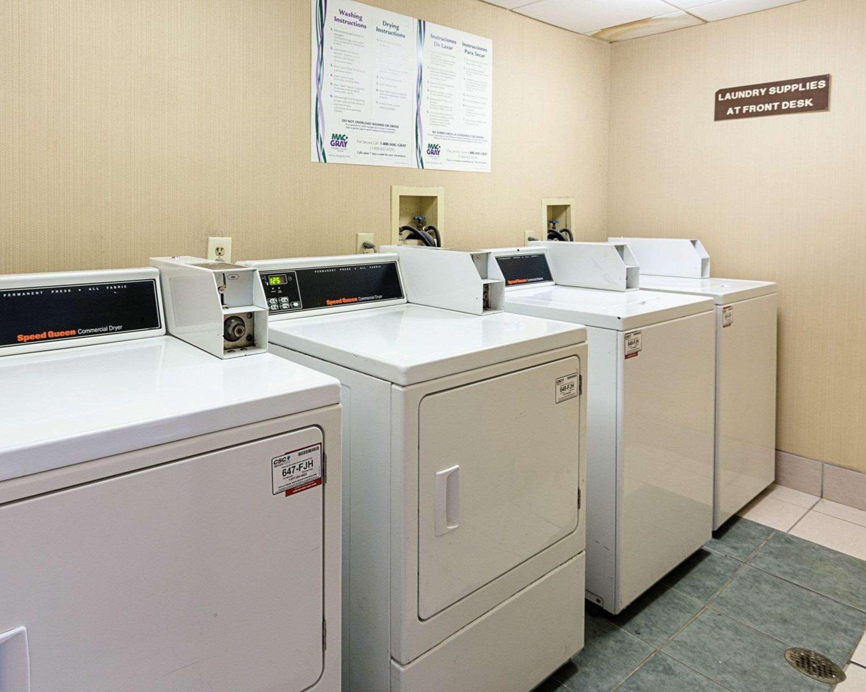 Comfort Inn Oxon Hill Eksteriør bilde